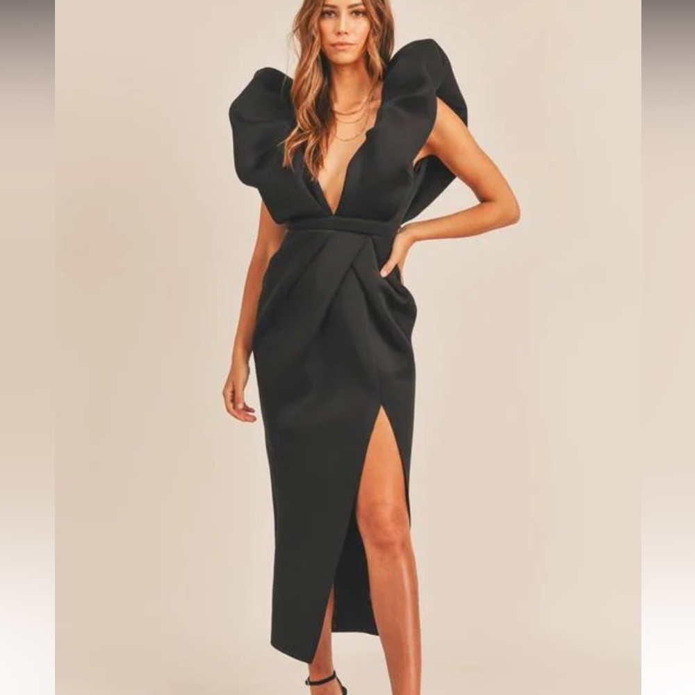 black puff sleeve midi dress
